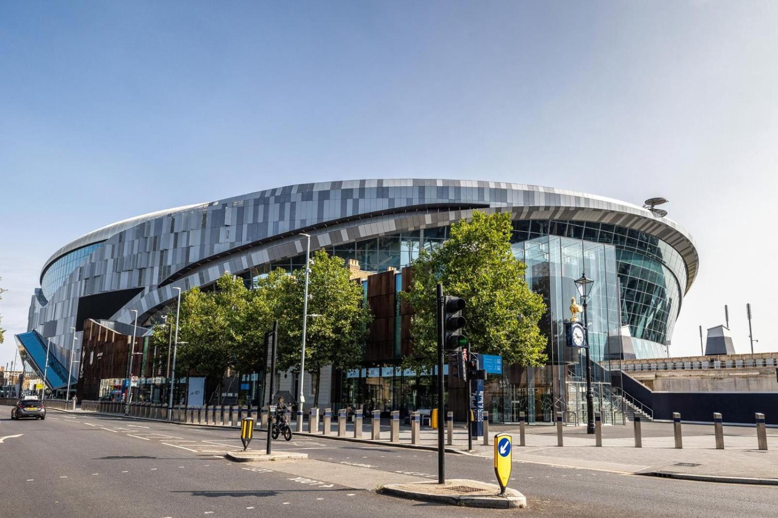 Modern Home With Driveway Parking For 2 Vehicles, Near Tottenham Hotspur Stadium, White Hart Lane Train Station ロンドン エクステリア 写真